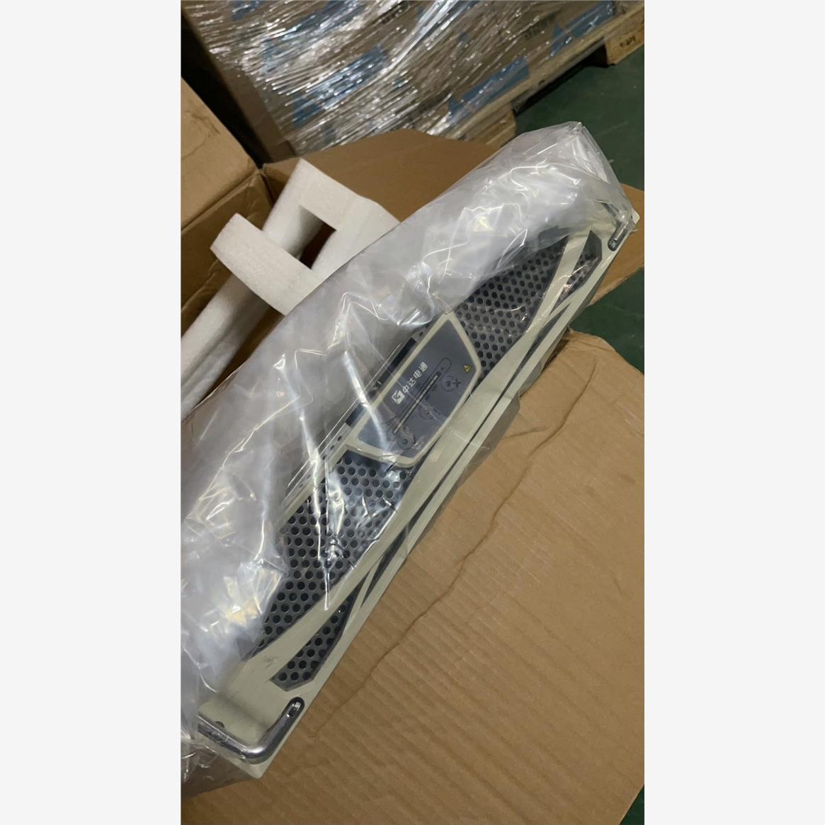 中达 ESRC-48/100A 整流模块，全新原包