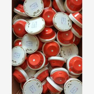 四川久远烟感D21S，库存很多套，，含底座15元一套  整箱