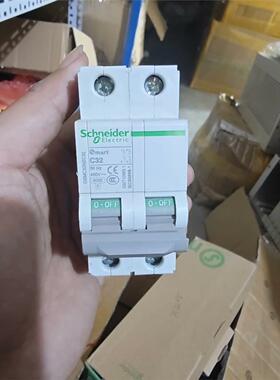 施耐德OSMC32N2C32 2P，32A小型断路器