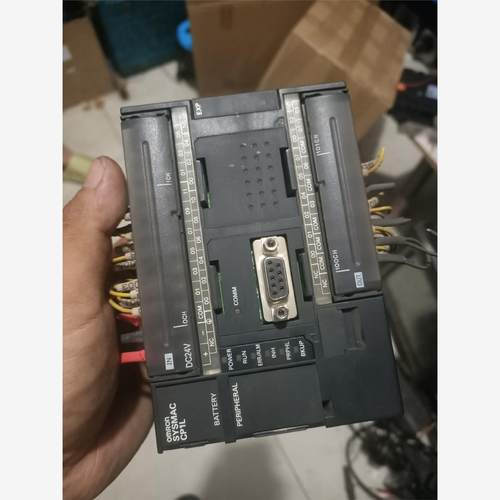 欧姆龙PLC，型号1L-M30DT