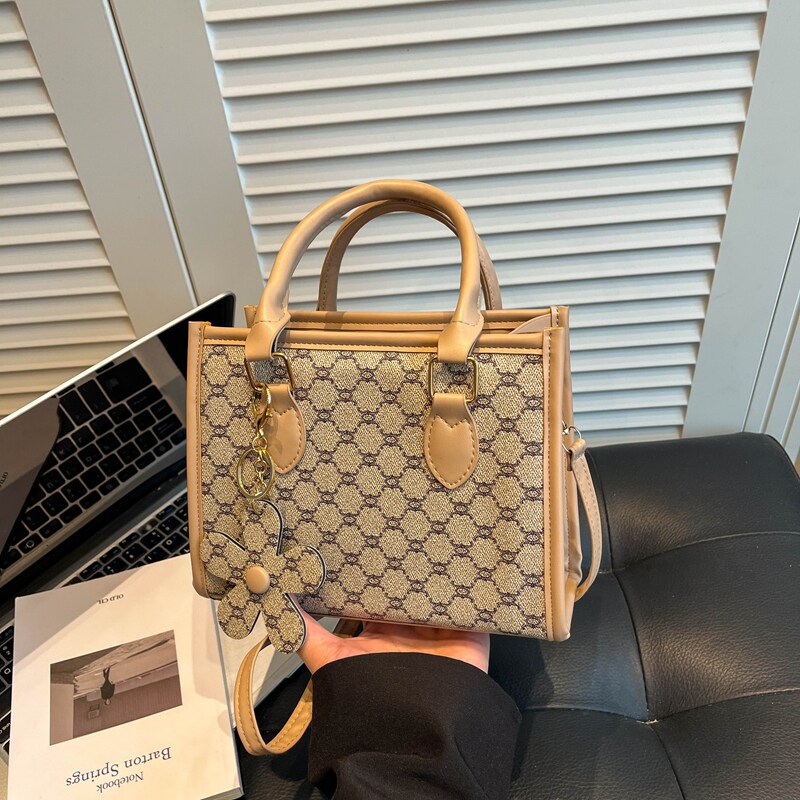 撞色小众设计流行单肩包包2026年春季新款潮流时尚简约斜挎小方包