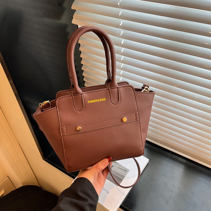 2026春季新款韩版唯美时尚简约纯色斜挎小方包小众休闲单肩包包女