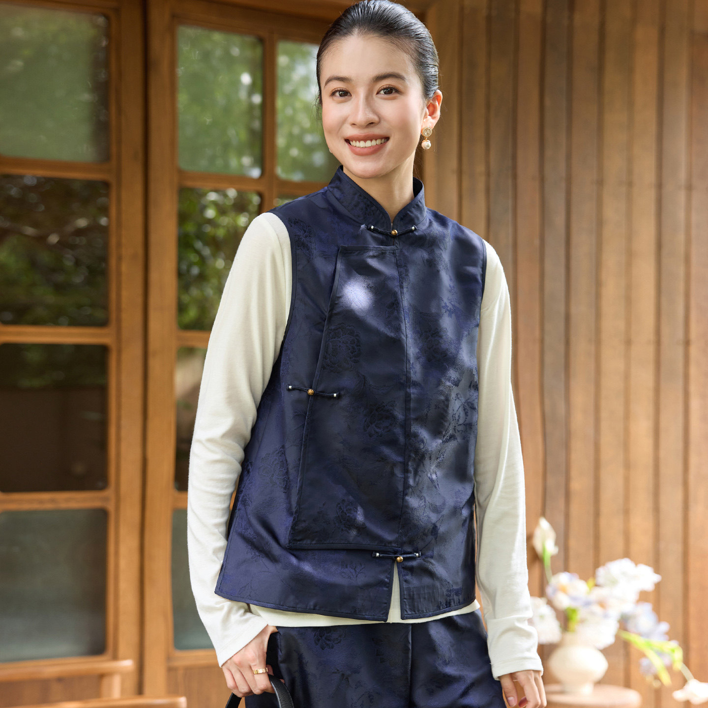 菲伊唐秋蚕丝双宫提花马甲女上衣