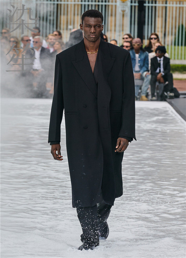 秋冬羊绒大衣呢子风衣春装羊毛免烫西装料子外套薄春夏新品英伦风