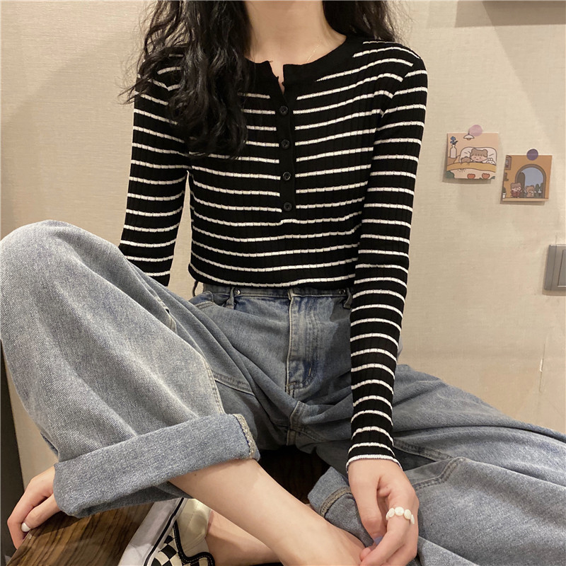 价早秋韩版条纹纽扣针织毛衣女打底外穿显瘦修身针织衫图片