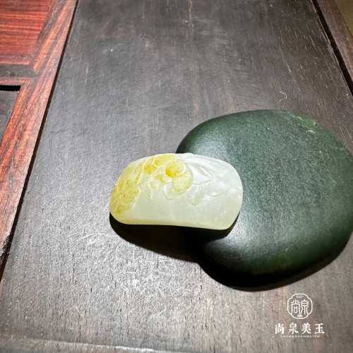 尚泉美玉和田玉籽料白玉荷花手牌