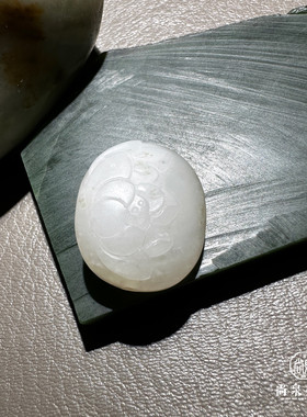 尚泉美玉和田玉籽料粉白莲花手串