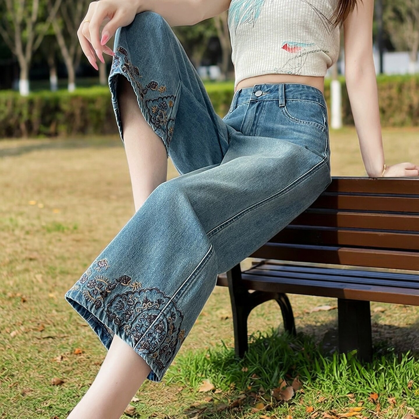 国风刺绣直筒牛仔裤女八九分裤子图片