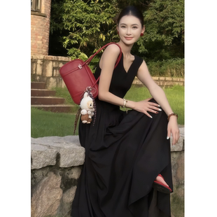 连衣裙女 2025年夏季 新款 法式 简约慵懒风黑色低领背心拼接长款