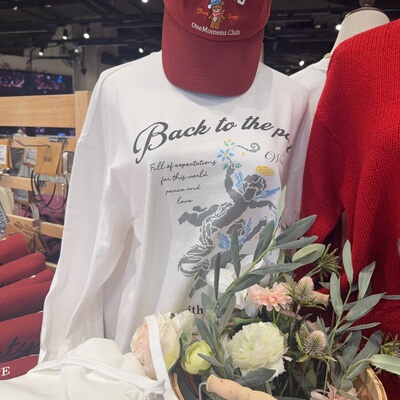 ONE MOMENT正品天使印花圆领套头经典卫衣女宽松休闲百搭上衣