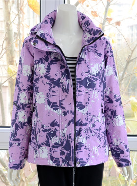 羽绒服风雪狼