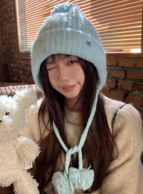蓝色毛球针织护耳帽女秋冬韩版百搭显脸小毛线帽加厚保暖包头帽子