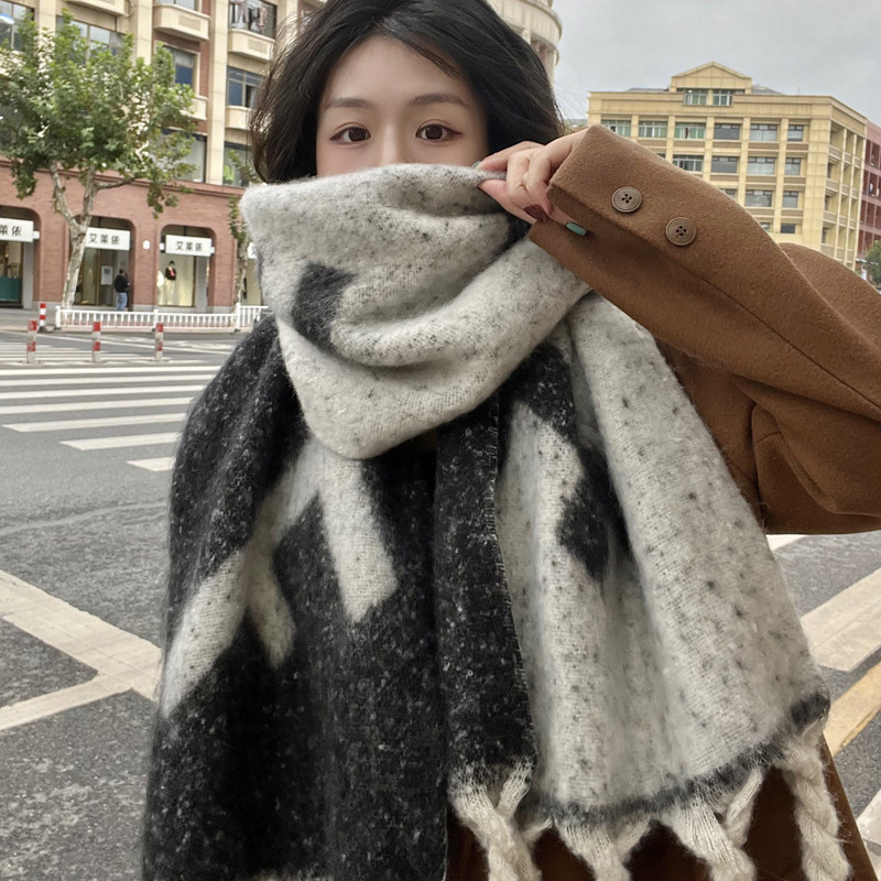 韩版仿羊绒围巾女冬季保暖加厚防寒围脖男麻花辫学生出游百搭披肩