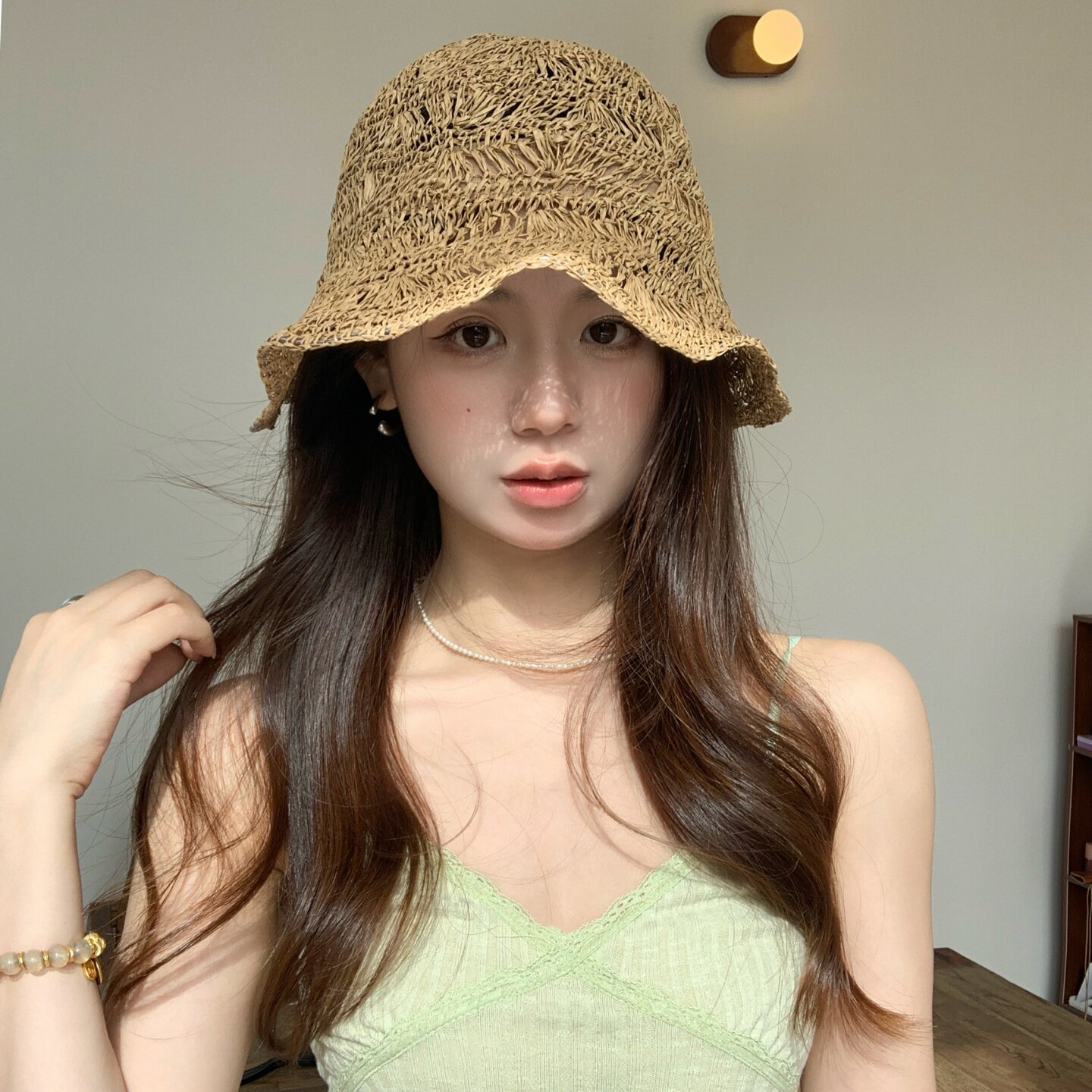 可折叠镂空手工编织草帽女春夏出游度假沙滩海边防晒渔夫帽好收纳