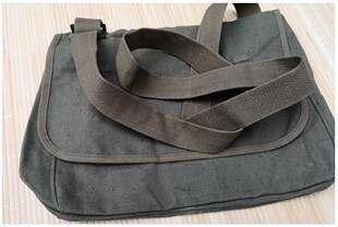 新光被服厂对炉被服社1968年早期65土黄书包 包老保真全新小挎包