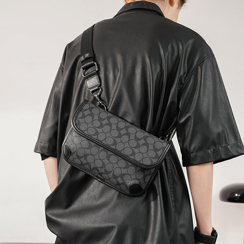 潮牌品质男士小胸包街头小挎包