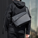 男士 邮差包骑行包机车背包运动男生单肩包潮 斜挎包通勤包胸包男款