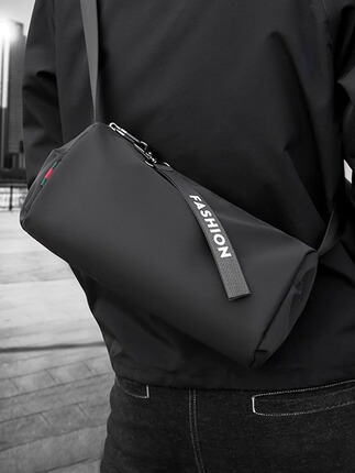 Gym Bag Men's Cylindrical Shoulder Bag Sports Bag Training Swimming Large Capacity Shoulder Luggage Tote Bag Travel Backpack