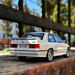 宝马M3 E30复古跑车车模仿真合金汽车模型摆件男孩玩具车礼物摆件