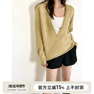 SOTHEA 柔雾质感深V领极简慵懒风羊驼毛衣