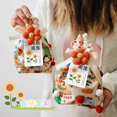 礼品袋伴手礼手提袋儿童周岁糖袋实用润喉糖贺卡小学幼儿园圣诞节
