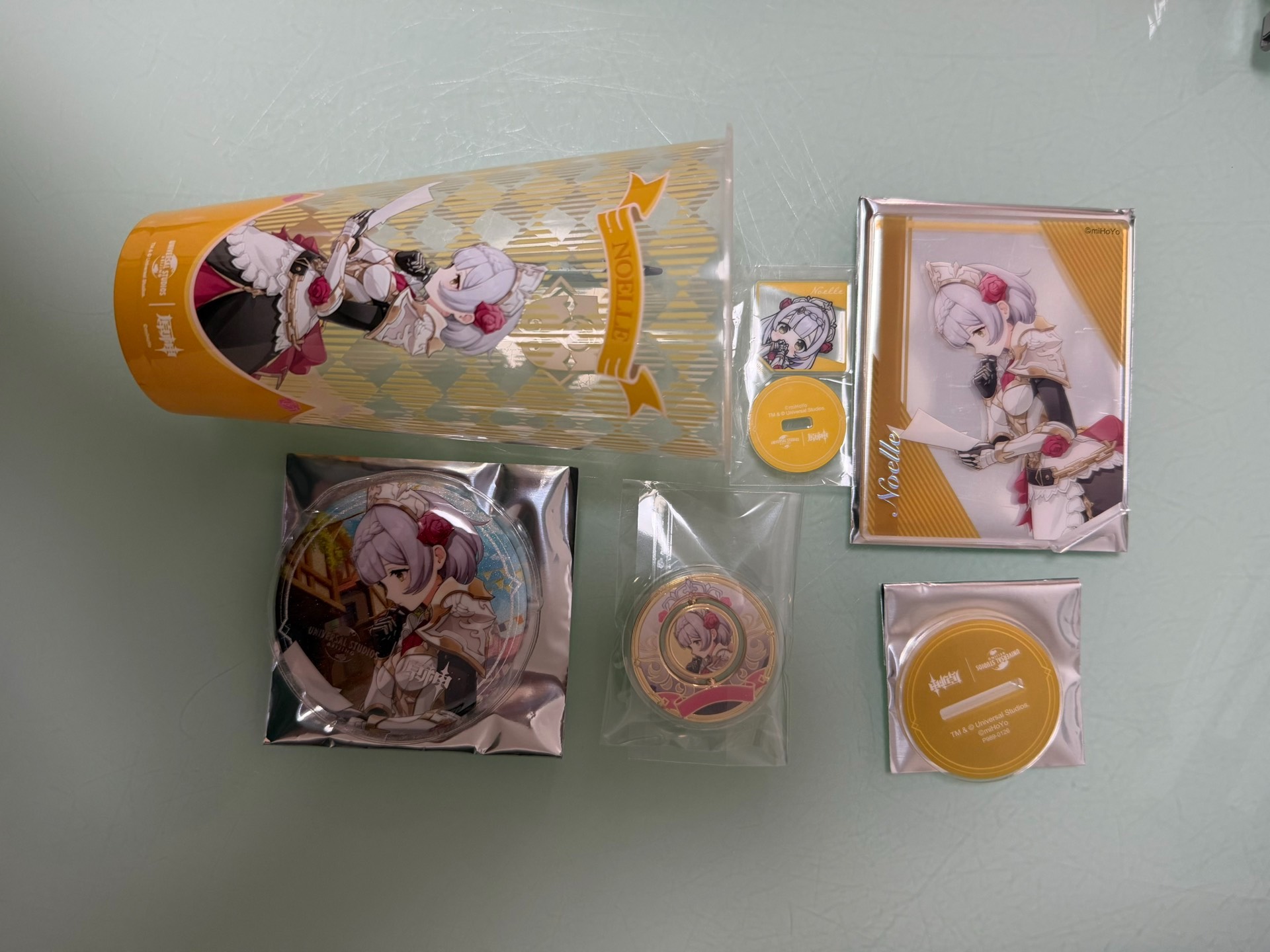Genshin Impact Badge - China Exclusive - China Exclusive Anime Merch