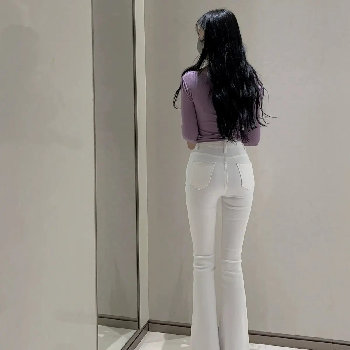 2025春秋新款白色喇叭牛仔裤子女款高腰显瘦弹力百搭修身微喇长裤