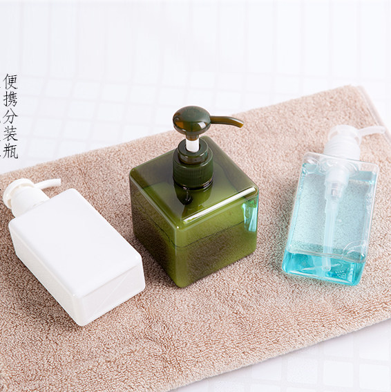 大容量旅行分装瓶按压瓶装洗手液洗发水沐浴露化妆品乳液空瓶子在类目 户外/登山/野营/旅行用品, 洗漱清洁/护理用品, 洗漱包/化妆包中 - 来自Buy2taobao.com提供专业的淘宝代购服务