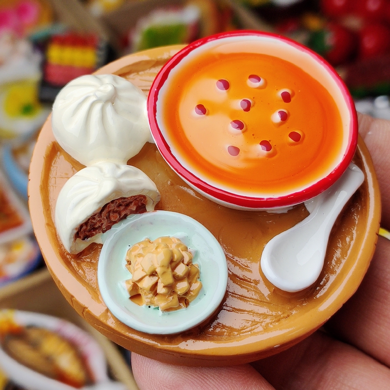 圆盘红豆包子粥冰箱贴仿真特色早点小吃创意立体树脂食玩磁吸装饰