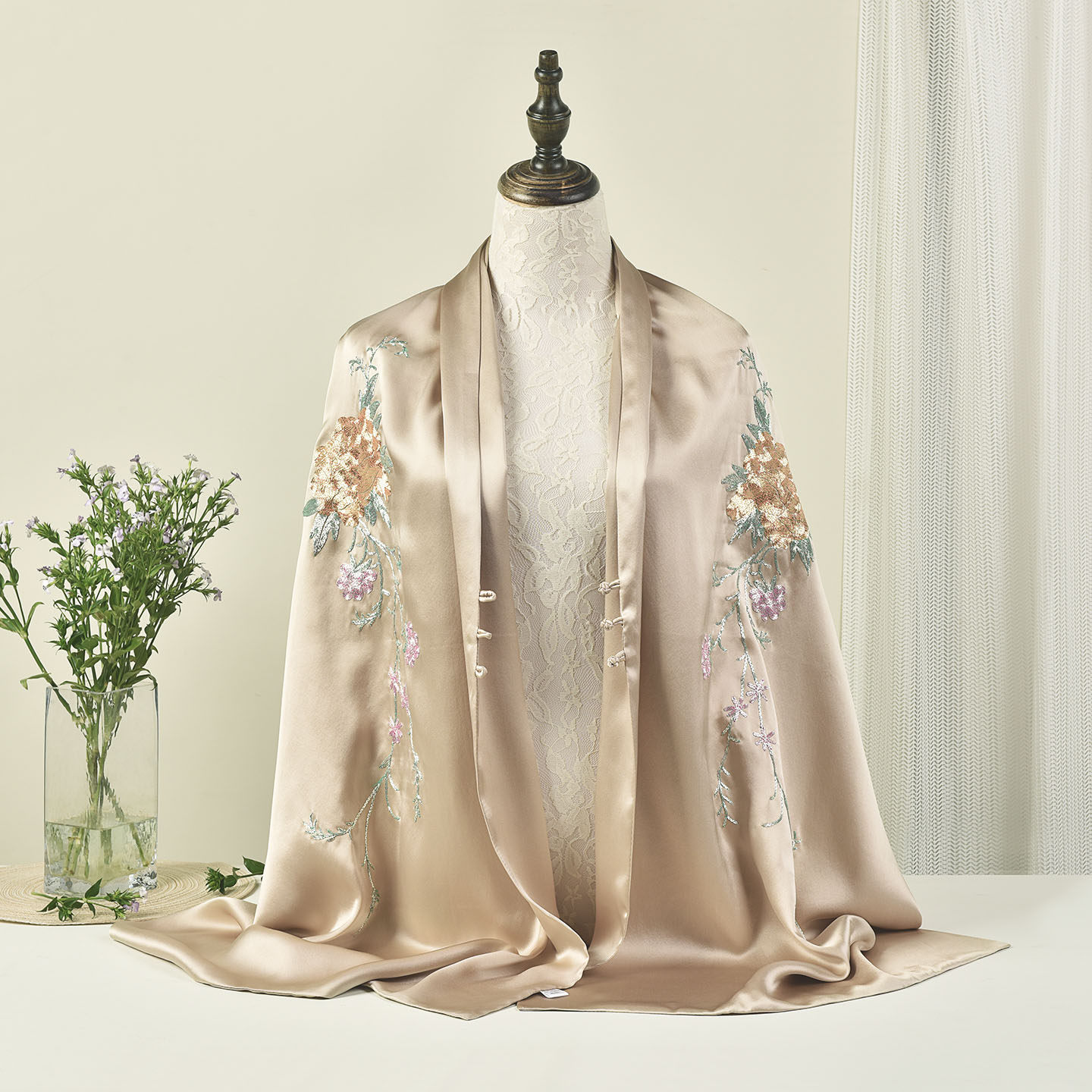 蜀绣手工刺绣真丝双头绣富贵牡丹花盘扣大披肩蜀锦礼品送长辈女性