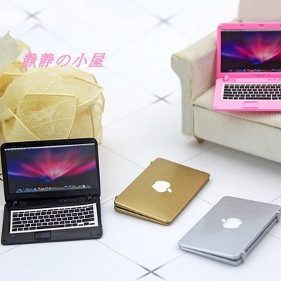 布娃娃益智玩具仿真电脑场景模型