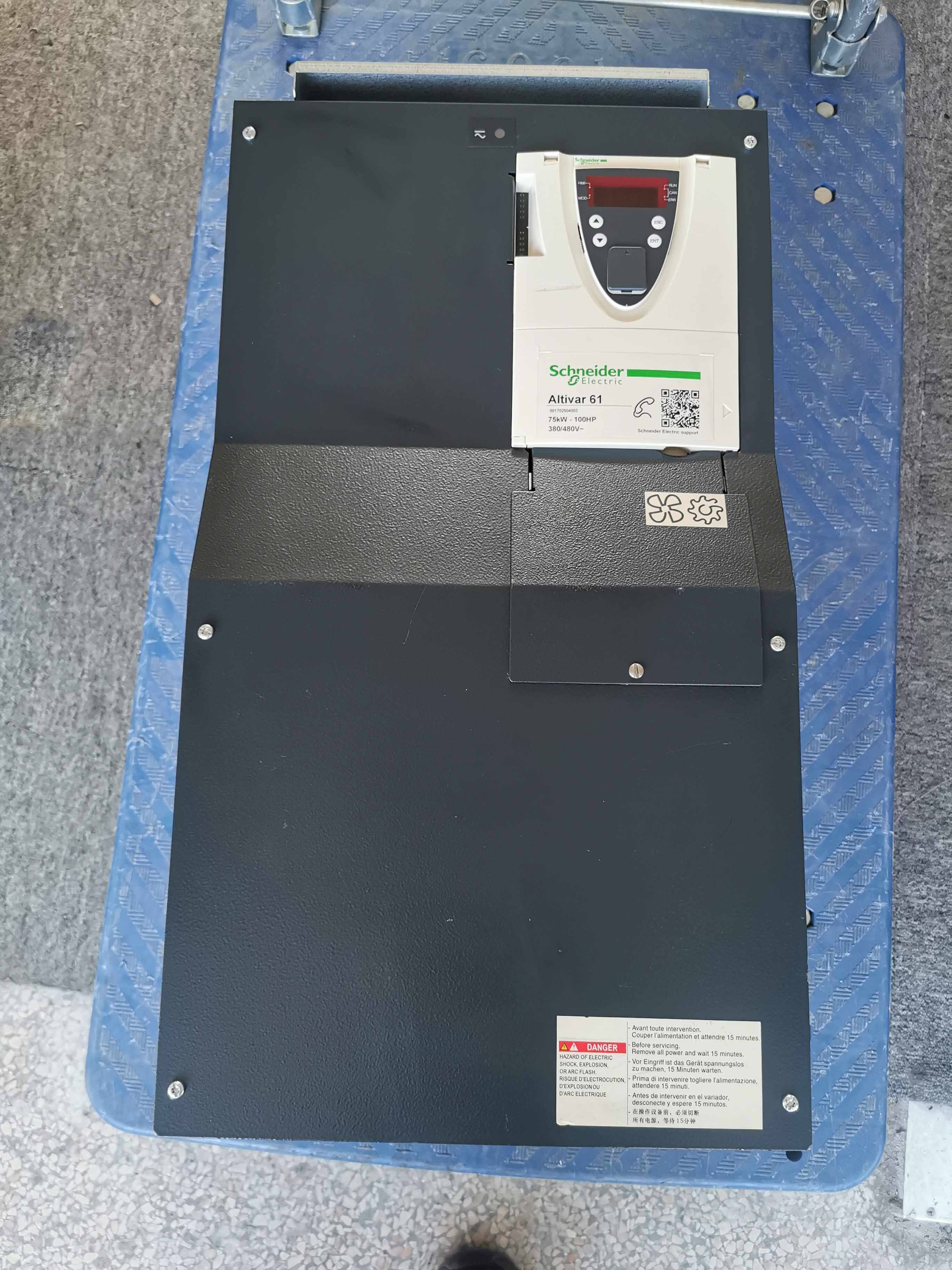 全新库存altivar61 45kw施耐德变频器60hp 380/480v atv61hd45n4z