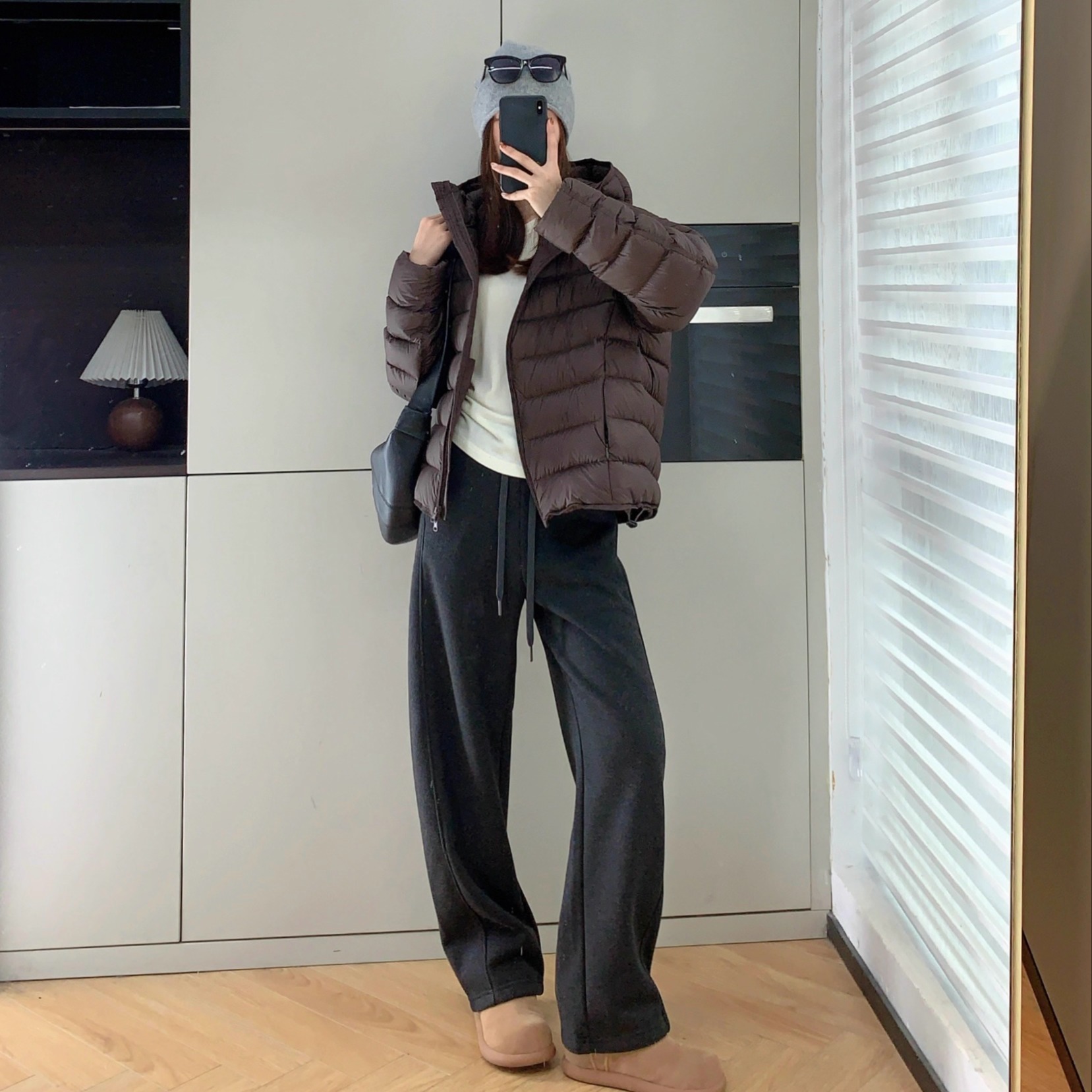 90白鸭绒绗缝龟背连帽排骨羽绒服