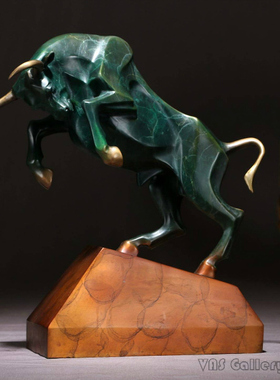 扭转乾坤华尔街生肖拓荒牛摆件