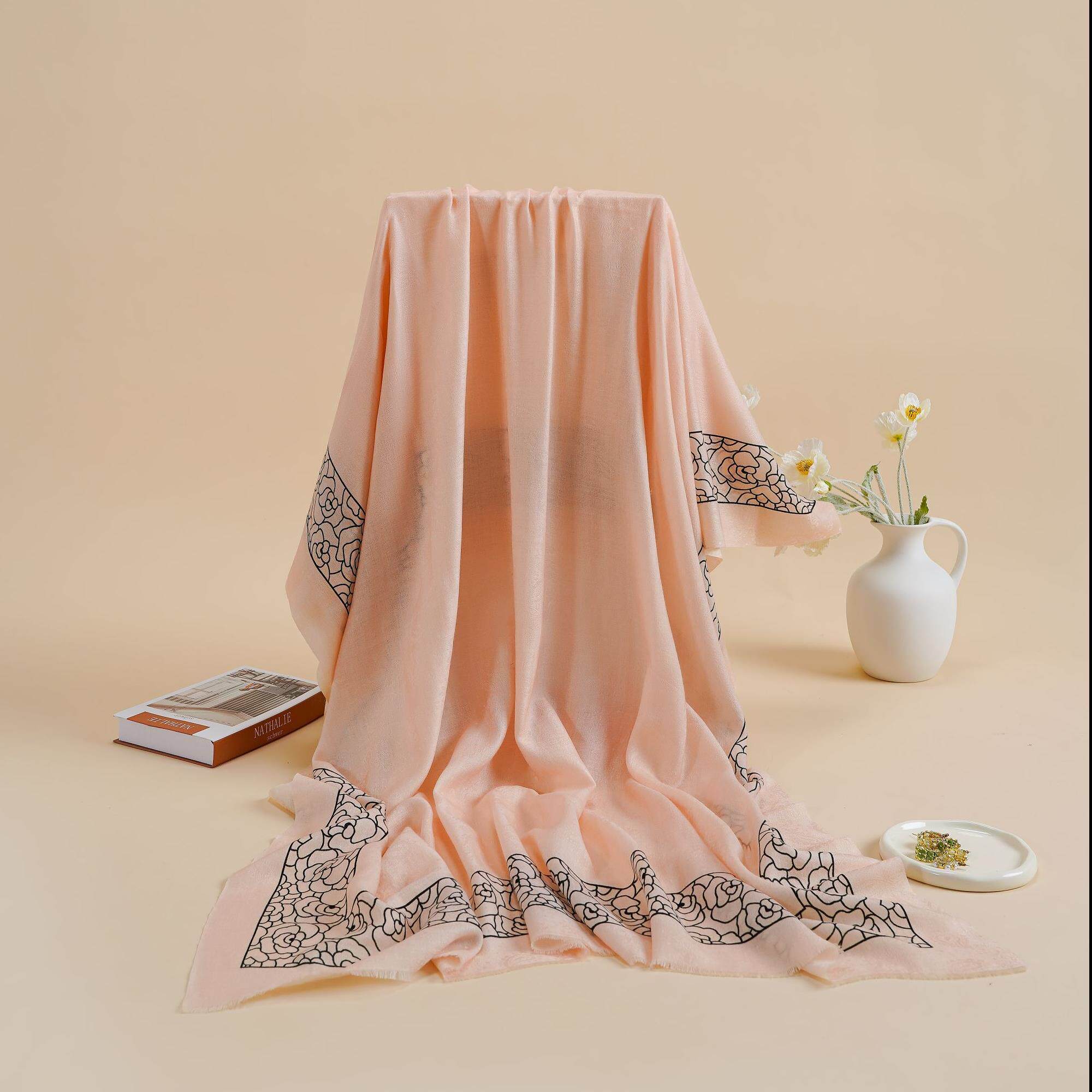 奢凌羊「素色繁花」100%山羊绒优雅高级秋季保暖女士围巾旅游披肩