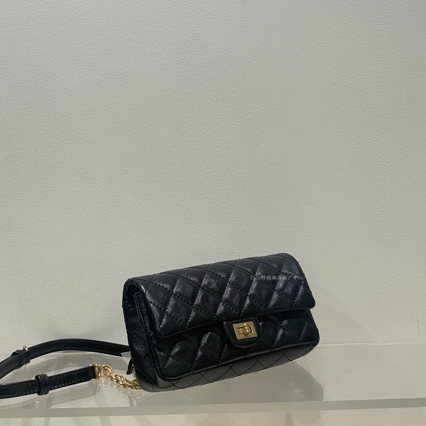 小香风头层进口小牛皮方扣2.55腰包