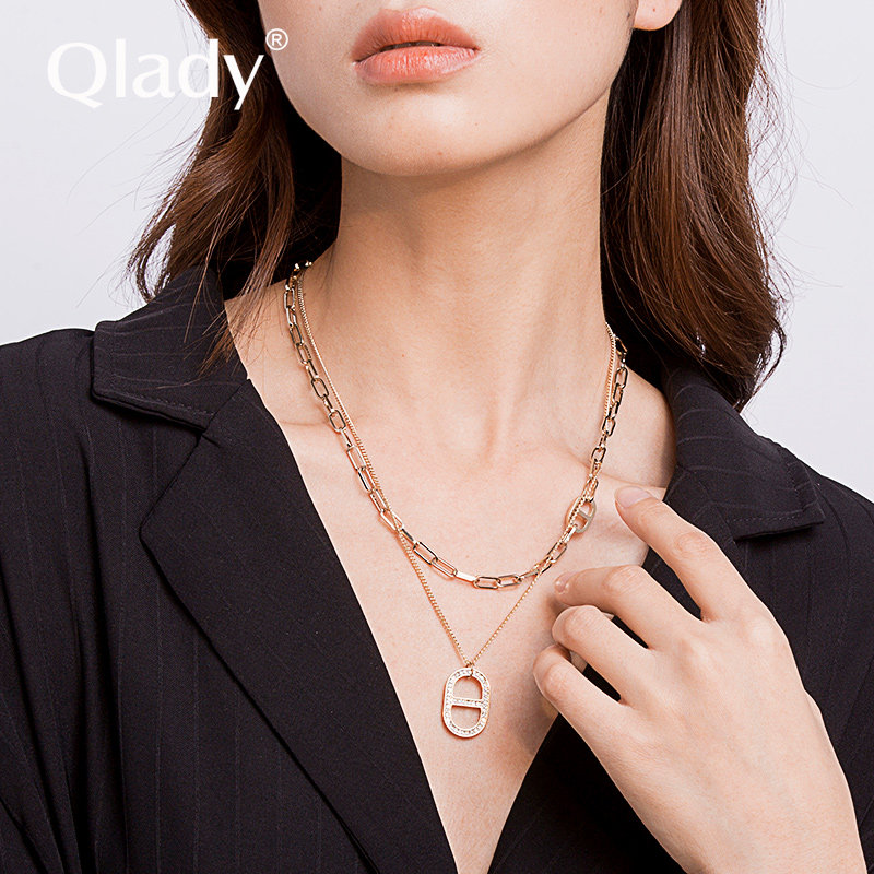 时尚项链女款2026新款潮毛衣链短款锁骨链轻奢高级感装饰项链挂件