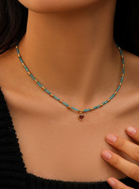 新款清凉气质爱心吊坠项链女百搭时尚通勤简约石头串珠锁骨