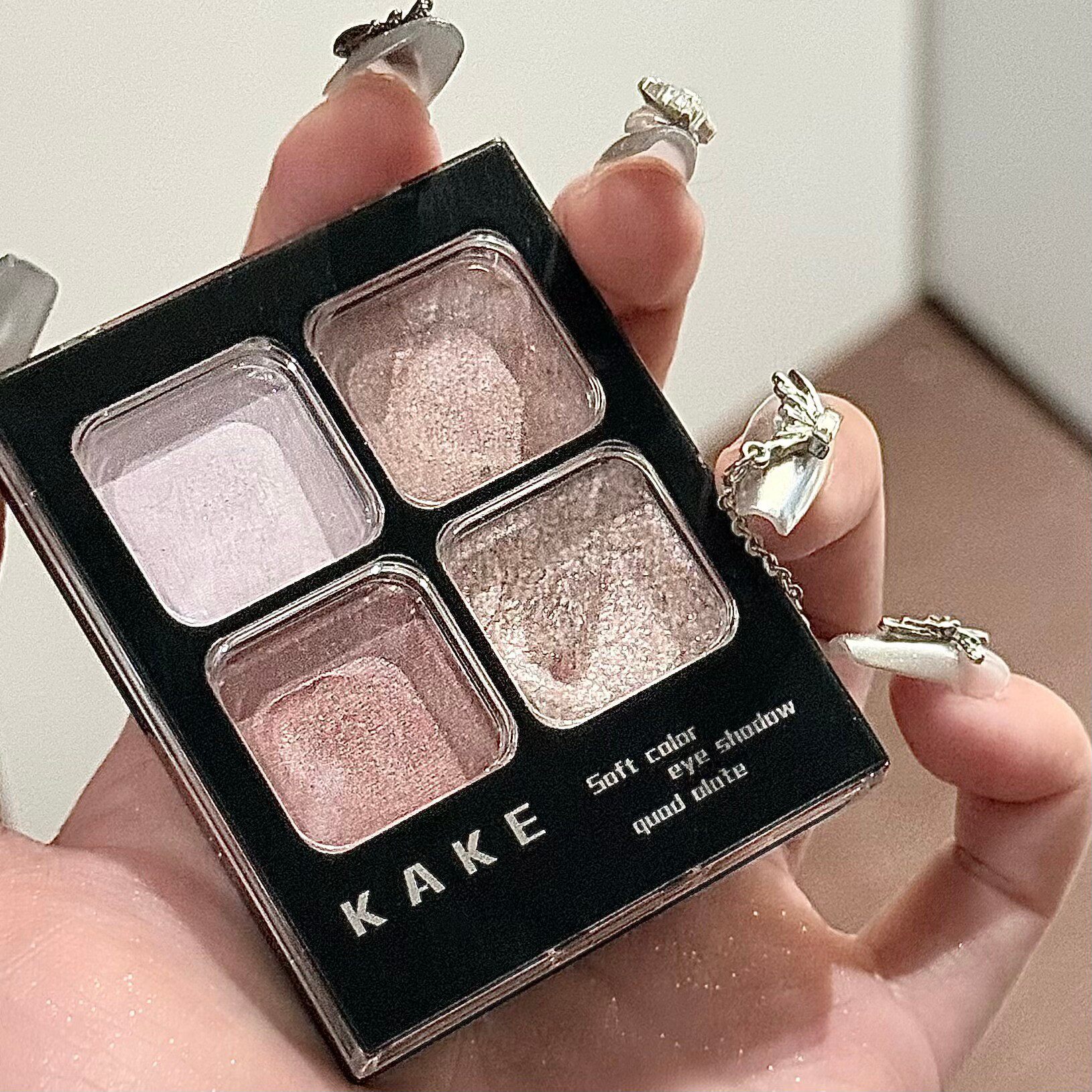 KAKE柔彩四色眼影盘自带眼影刷哑光珠光细闪高光提亮眼影跨境美妆