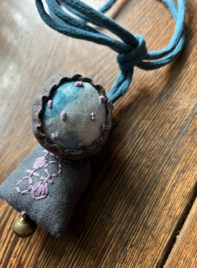 手绣喜字福袋项链盘扣铃铛挂件