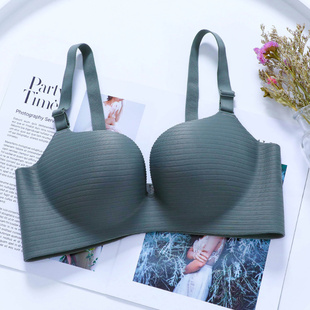胖MM一片式加大码95D大罩杯无钢圈内衣薄厚款聚拢格子少女文胸罩