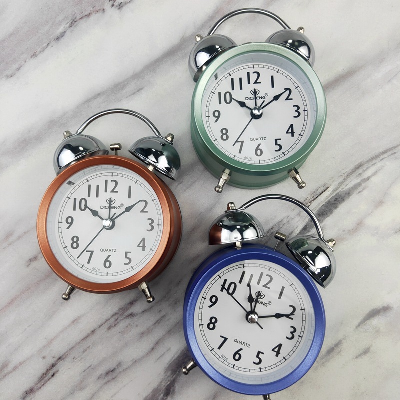 3寸金属数字闹钟静音学生定时