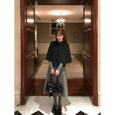 直井怜酱 日系古早斗篷外套+灰色百褶裙+木耳边打底上衣三件套女