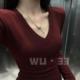 wu33秋冬加绒新款 显瘦垫肩上衣 性感纯欲修身 百搭V领袖 收腰打底衫
