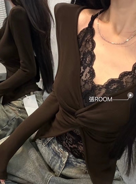 张ROMM冬季新款蕾丝拼接假两件V领长袖加绒上衣扭结设计感打底衫