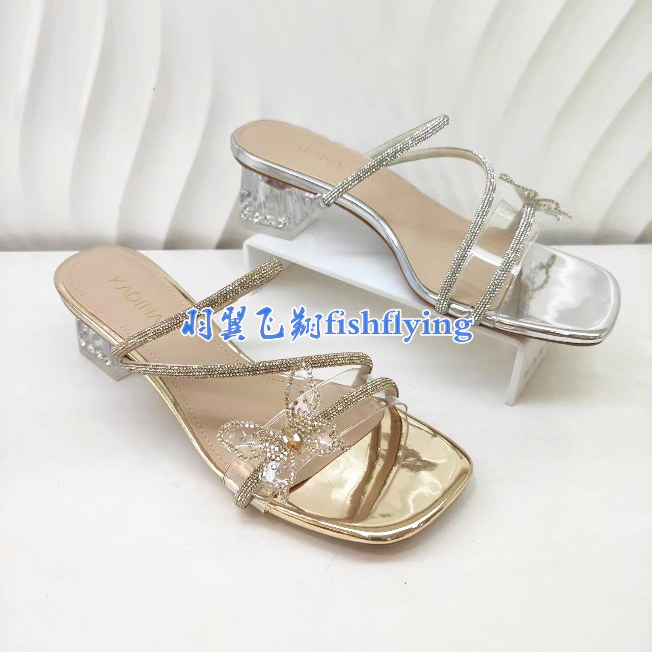 KM266113卡迪娜专柜正品2026夏季新细带水钻钻跟两蝴蝶结女凉拖鞋