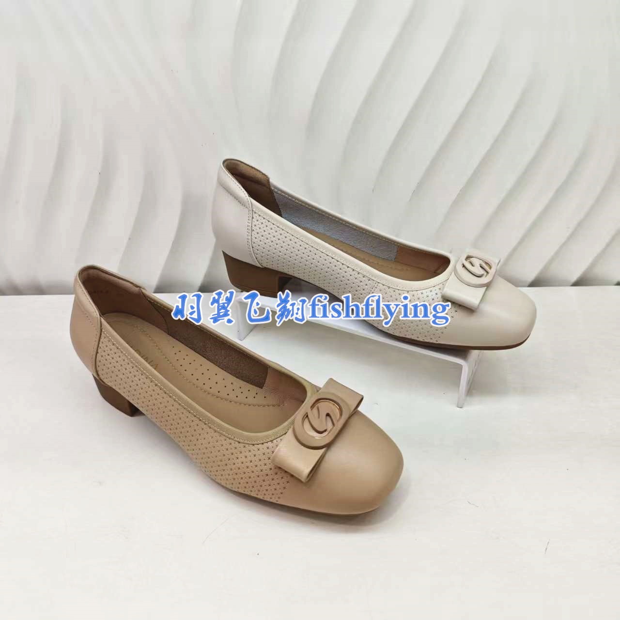 KS261525卡迪娜专柜正品2026春新款浅口粗跟圆头时尚蝴蝶结女单鞋