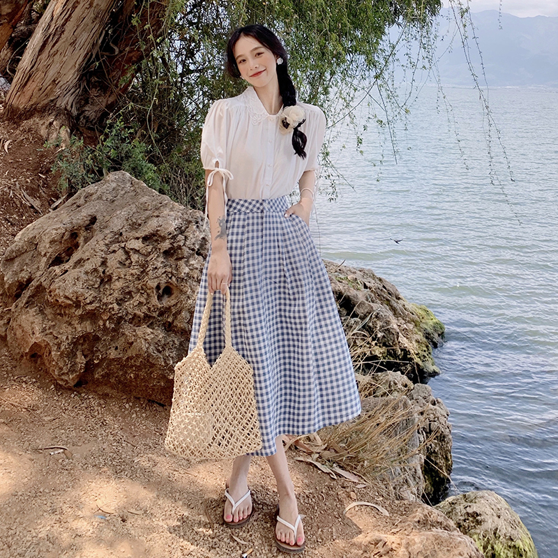 Real price ~ French lace Lapel lace up short sleeve pearl cardigan + loose Plaid casual skirt