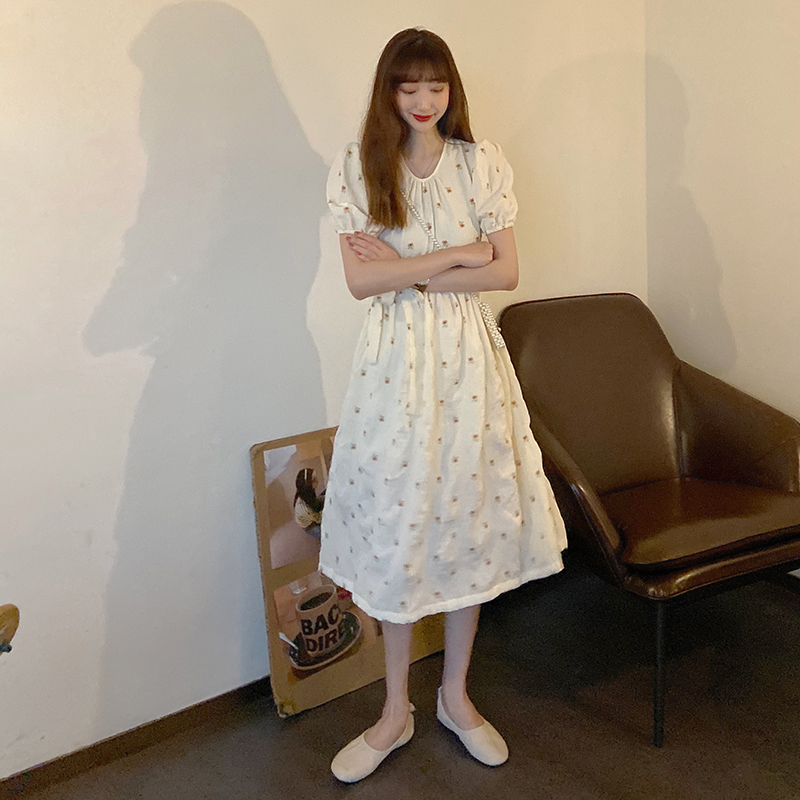 Real price ~ Korean floral bandage waist round neck versatile bubble sleeve dress