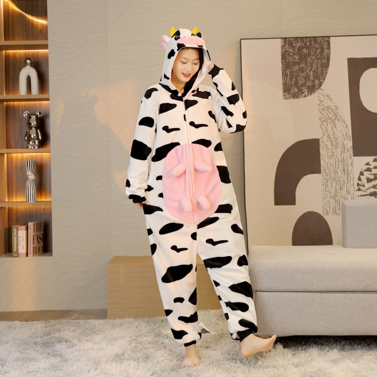 秋冬季法兰绒成人连体动物睡衣粉色带奶头奶牛家居服如厕抽象衣服